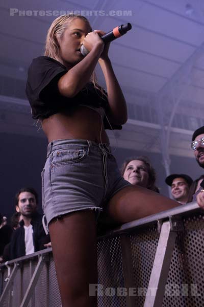 TOMMY GENESIS - 2017-11-03 - PARIS - Grande Halle de La Villette - 